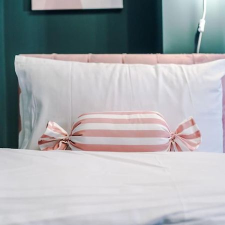 5 Bed Salford Sanctuary Retreat Villa Манчестър Екстериор снимка