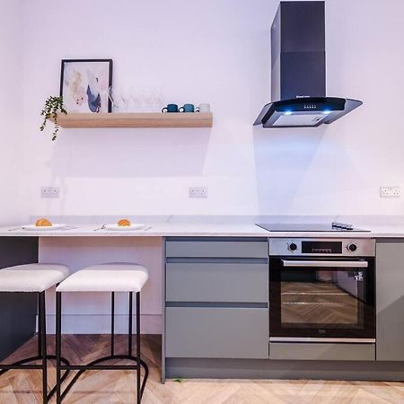 5 Bed Salford Sanctuary Retreat Villa Манчестър Екстериор снимка
