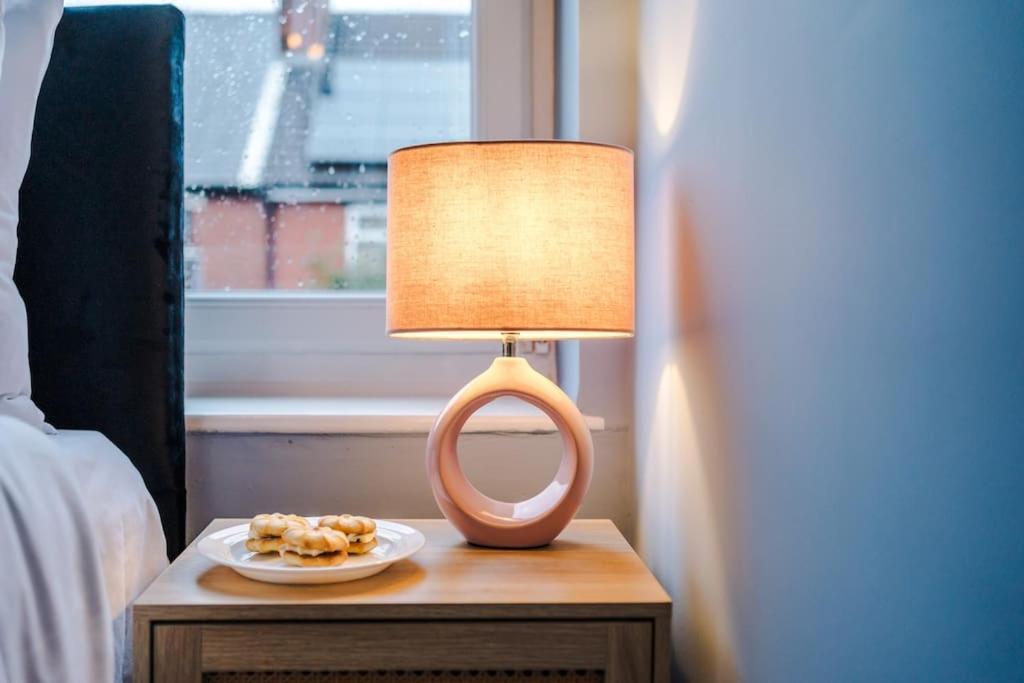 5 Bed Salford Sanctuary Retreat Villa Манчестър Екстериор снимка