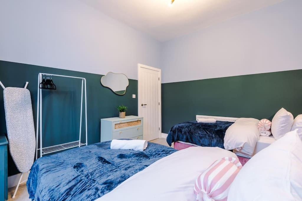 5 Bed Salford Sanctuary Retreat Villa Манчестър Екстериор снимка