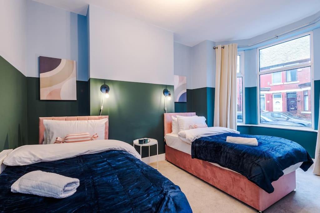 5 Bed Salford Sanctuary Retreat Villa Манчестър Екстериор снимка