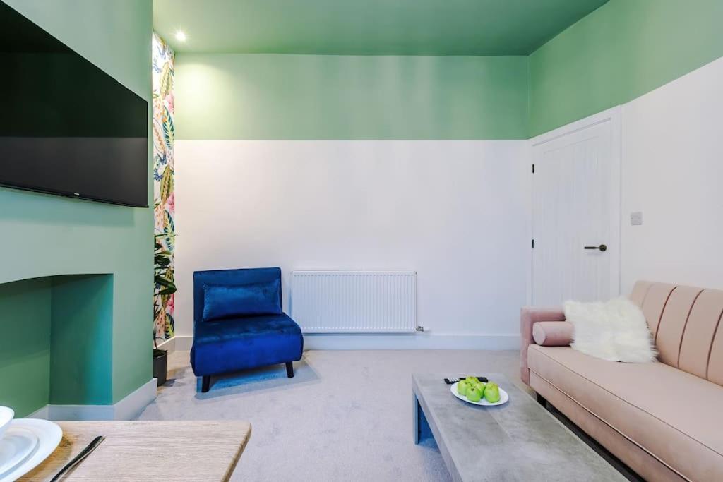 5 Bed Salford Sanctuary Retreat Villa Манчестър Екстериор снимка