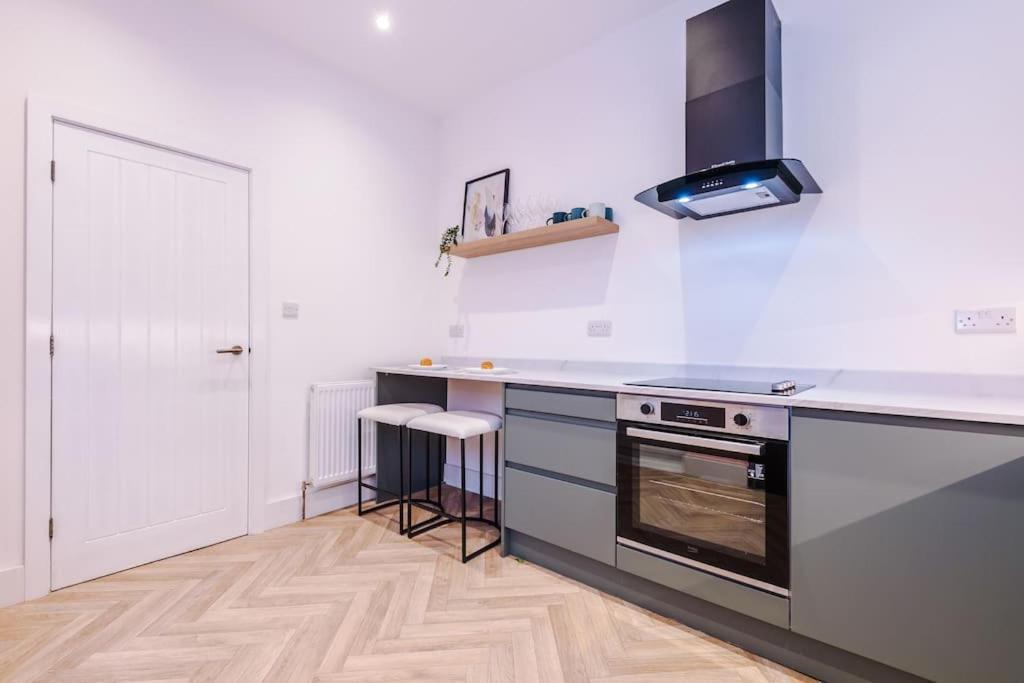 5 Bed Salford Sanctuary Retreat Villa Манчестър Екстериор снимка