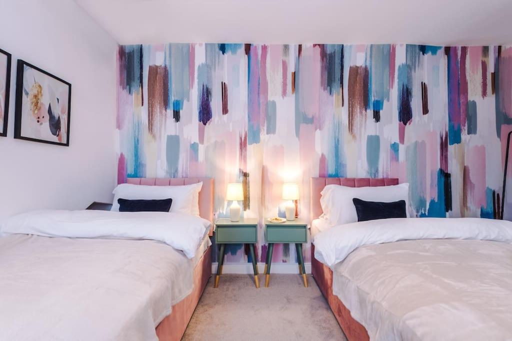 5 Bed Salford Sanctuary Retreat Villa Манчестър Екстериор снимка