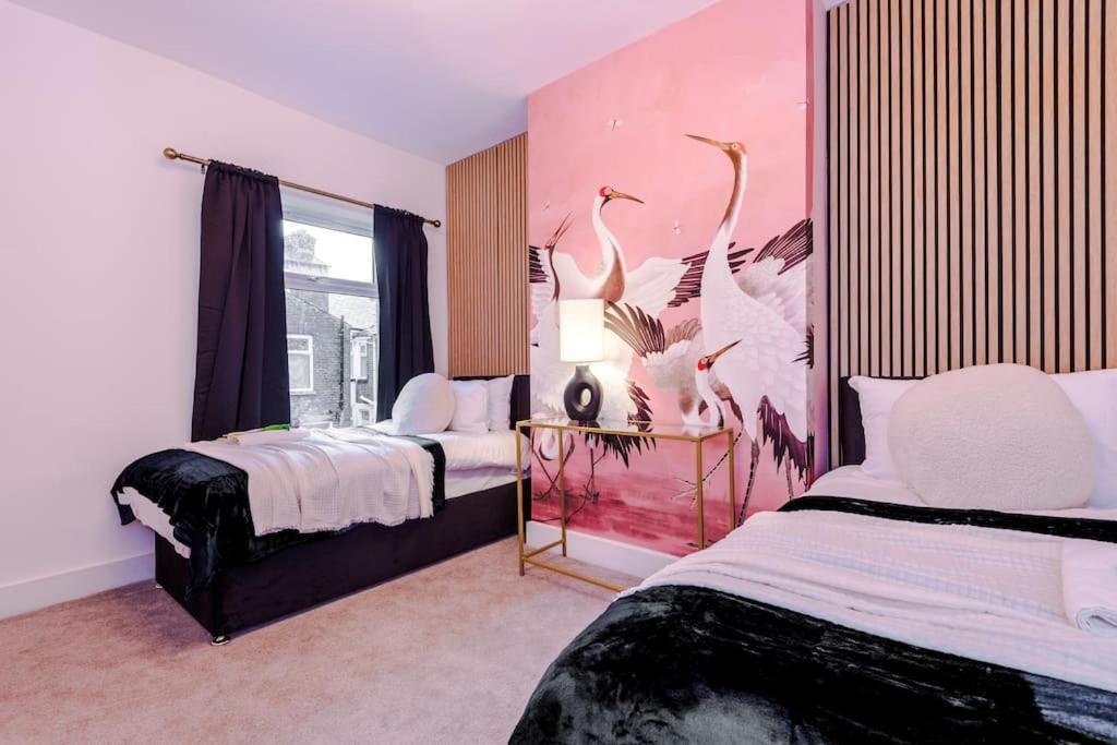 5 Bed Salford Sanctuary Retreat Villa Манчестър Екстериор снимка