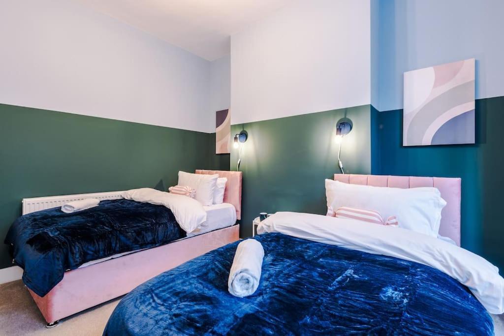 5 Bed Salford Sanctuary Retreat Villa Манчестър Екстериор снимка
