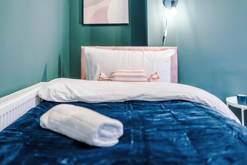 5 Bed Salford Sanctuary Retreat Villa Манчестър Екстериор снимка
